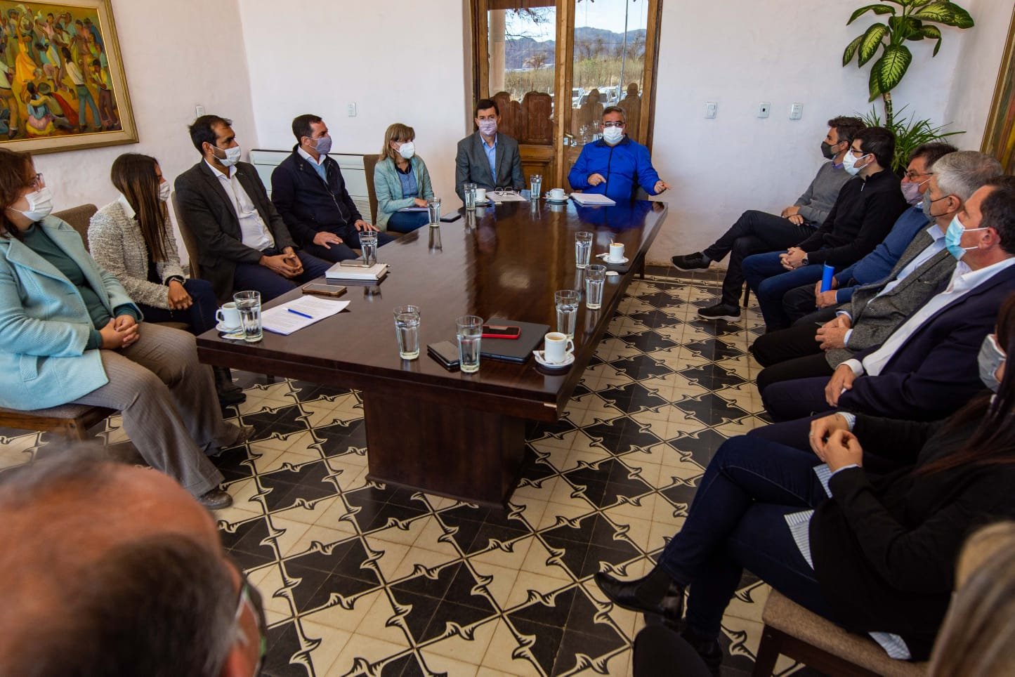 Raúl Jalil se reunió con el gabinete para diagramar el plan de inversión 2022
