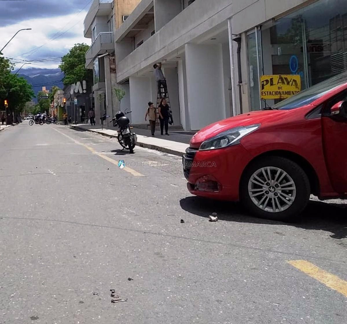 Un auto y una moto protagonizaron un siniestro vial