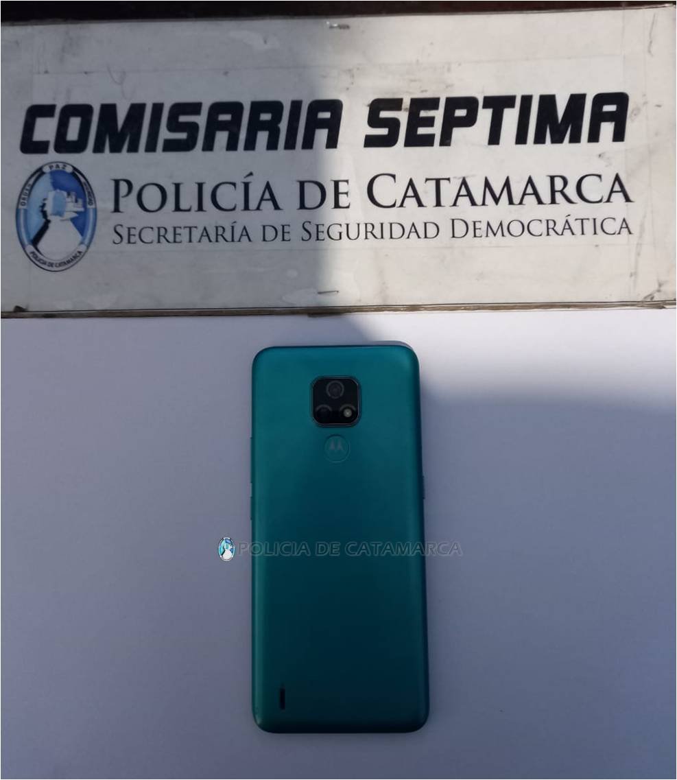 Secuestran un teléfono celular en la Capital