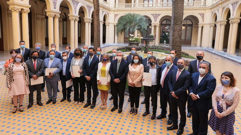 Alberto Fernández convocó a los gobernadores a una reunión para explicarles cómo está la negociación con el FMI