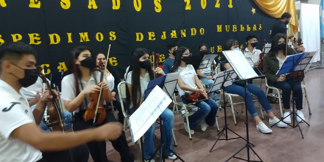 La Orquesta Infantil y Juvenil del Ministerio de Educación se lució en el acto de la Escuela «San Jorge»