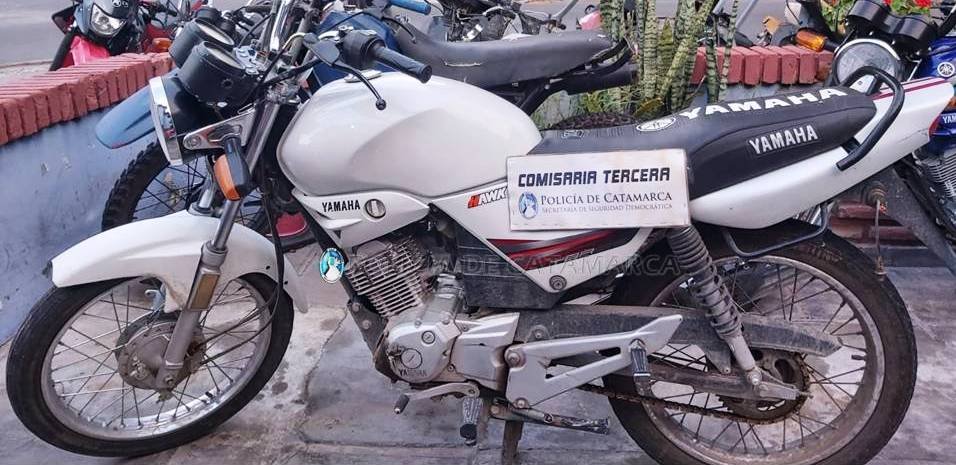 Recuperan motocicleta requerida por la justicia