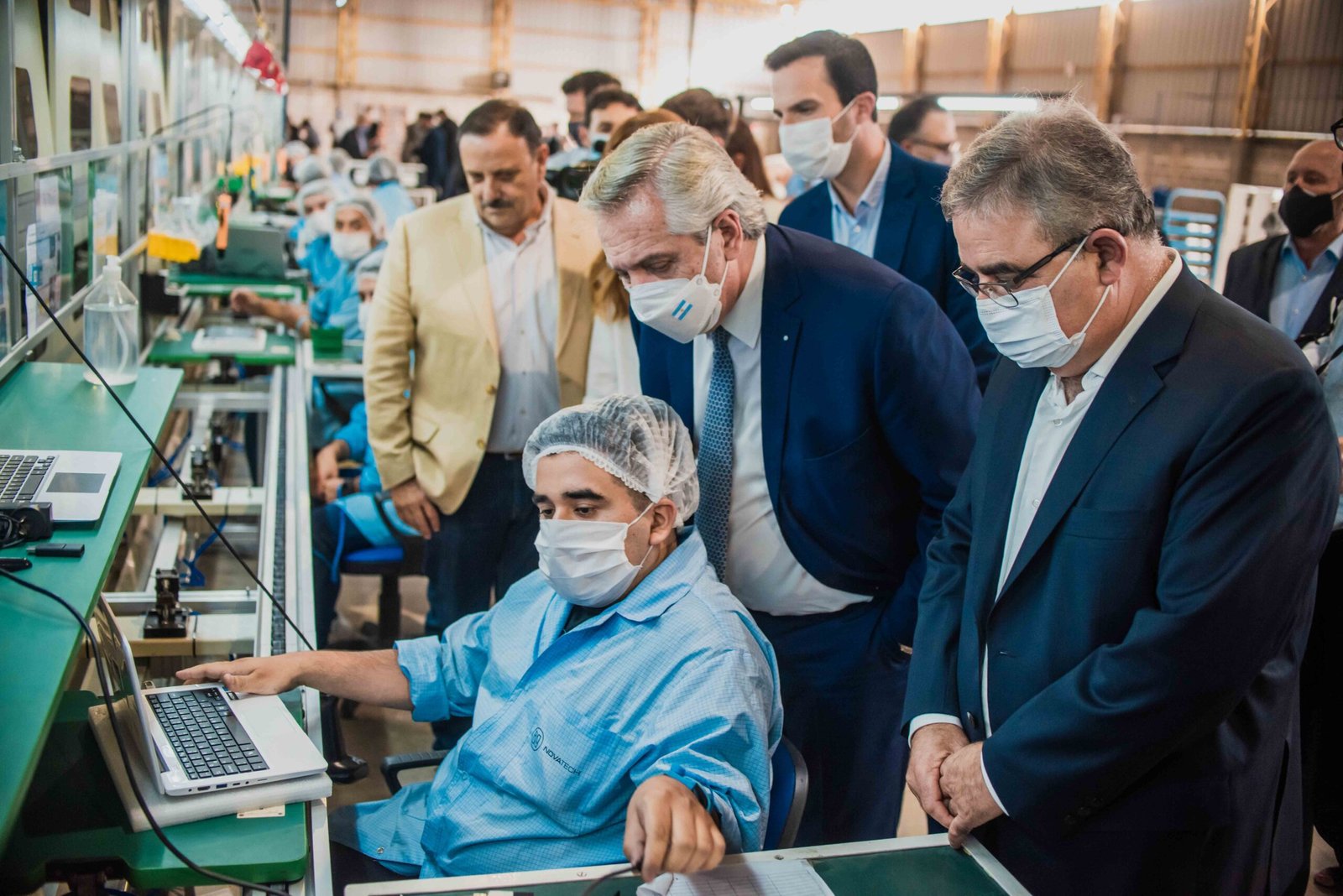 El Presidente Fernández recorrió El Pantanillo y anunció más inversiones para el sector industrial