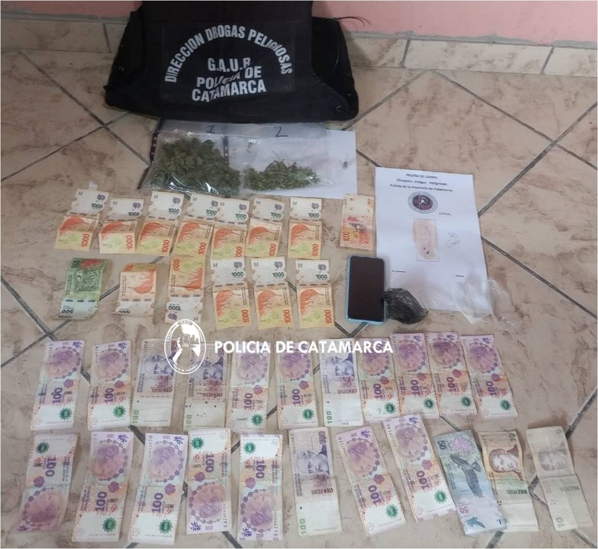 Secuestran droga, dinero en efectivo y detienen a una persona en Santa María