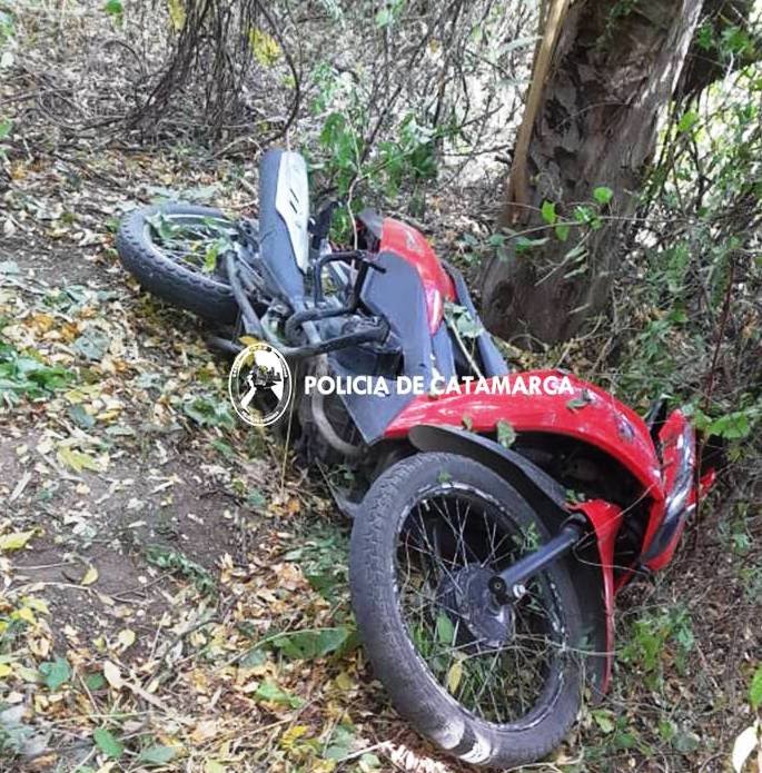 Policías recuperan una motocicleta sustraída