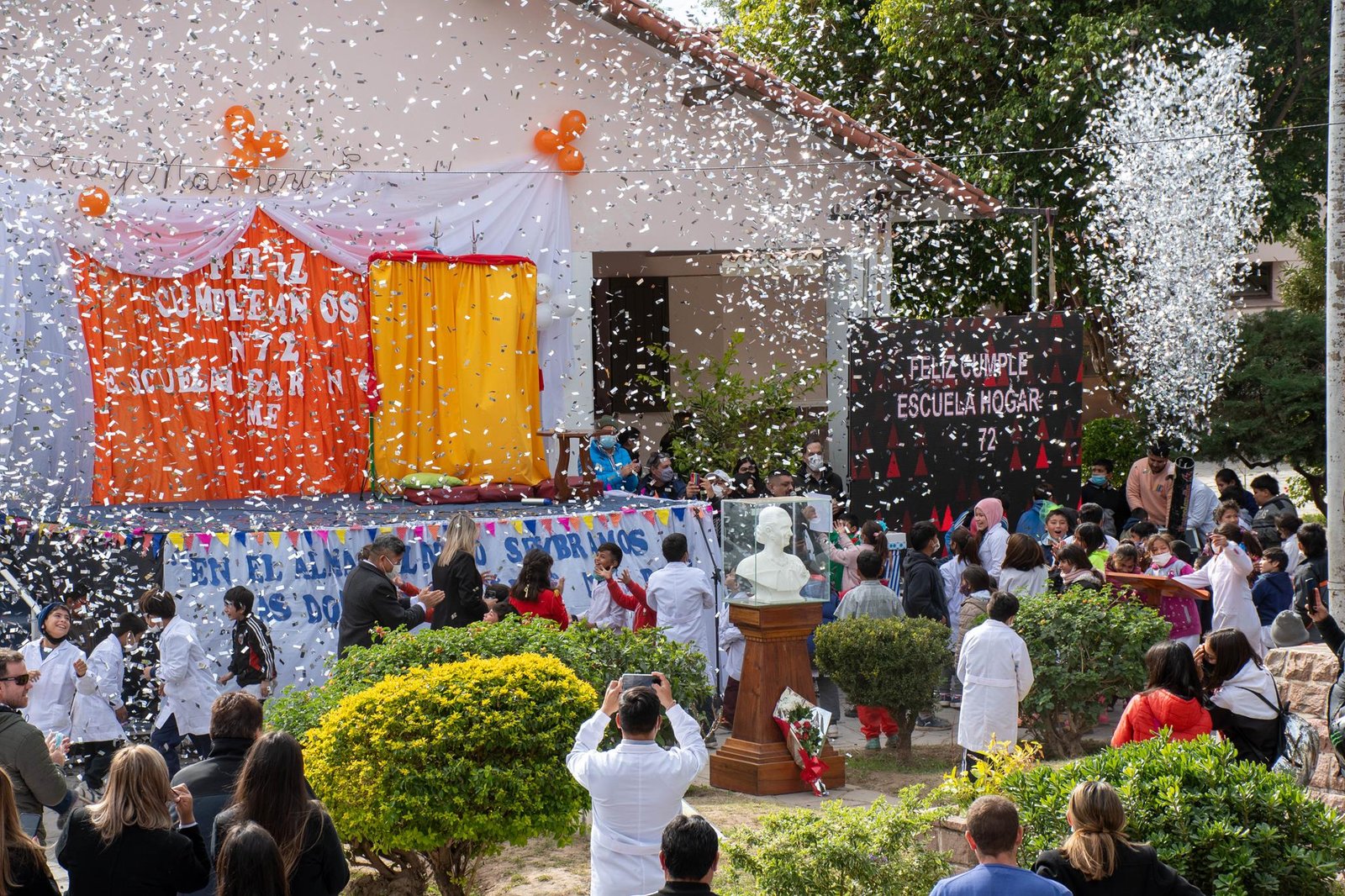 La ministra de Educación encabezó la celebración oficial por el aniversario de la Escuela Hogar