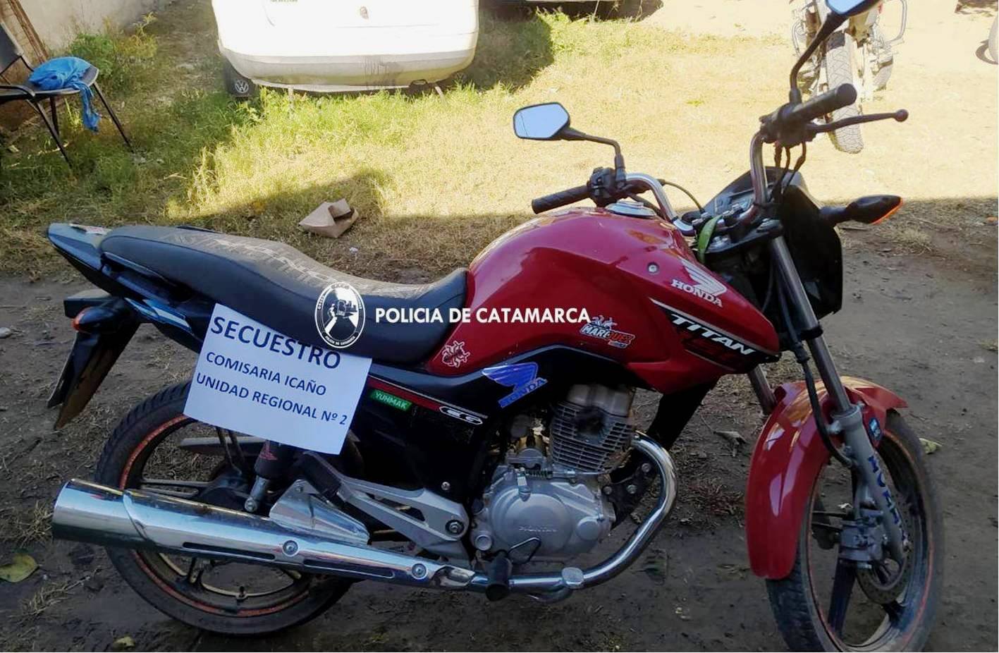 Arrestan a un joven y recuperan una moto sustraída en La Paz