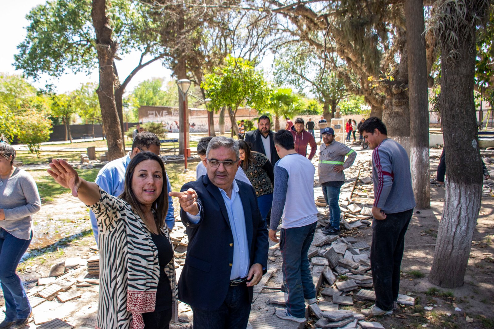 Raúl y Susana recorrieron obras en Valle Viejo