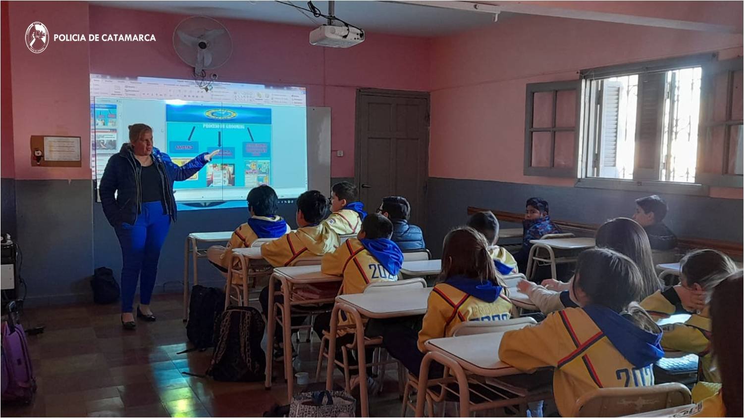 Personal de la División Trata de Personas de la Policía de la Provincia brindó una charla en una escuela de la Capital