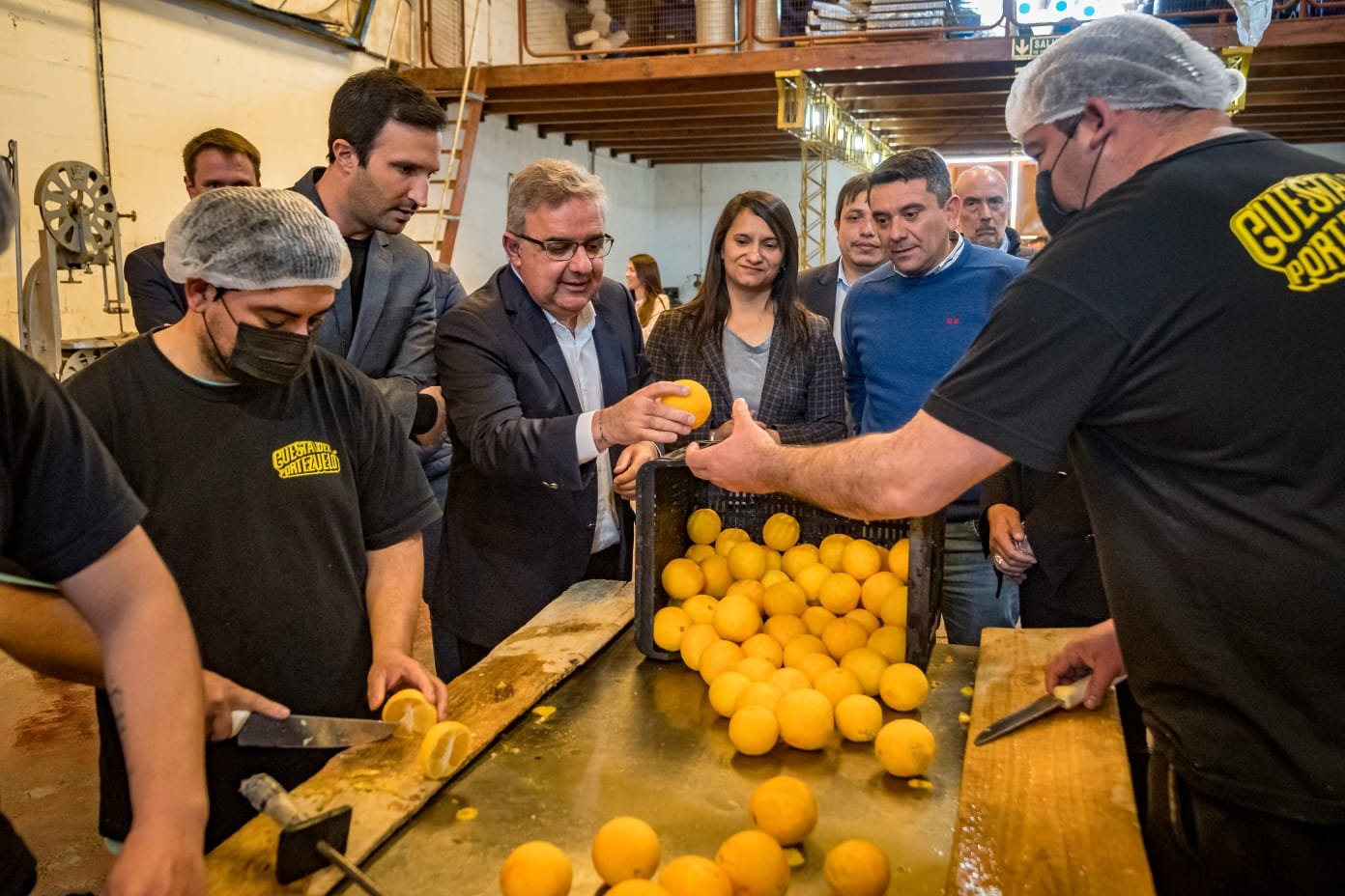 Tradicional fábrica dulcera crece en el mercado nacional e internacional