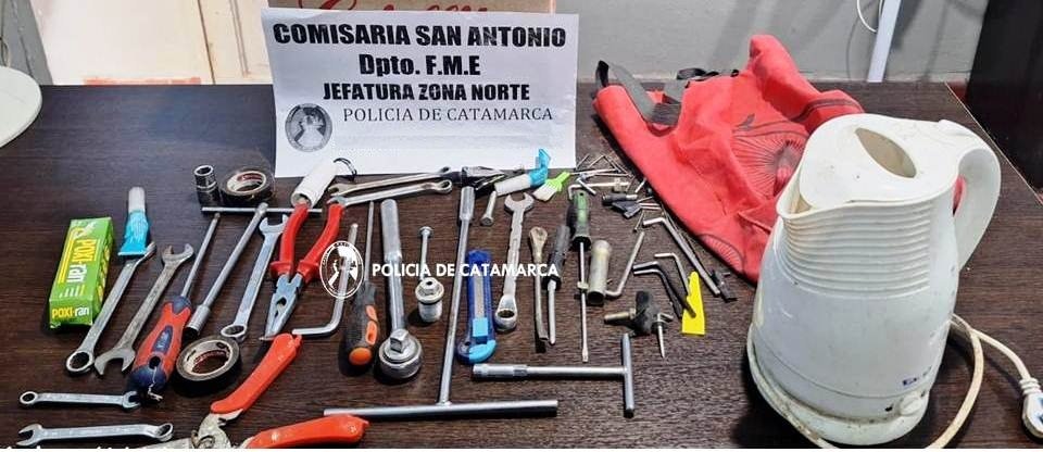 En Fray Mamerto Esquiú aprehenden a un joven y secuestran elementos de dudosa procedencia