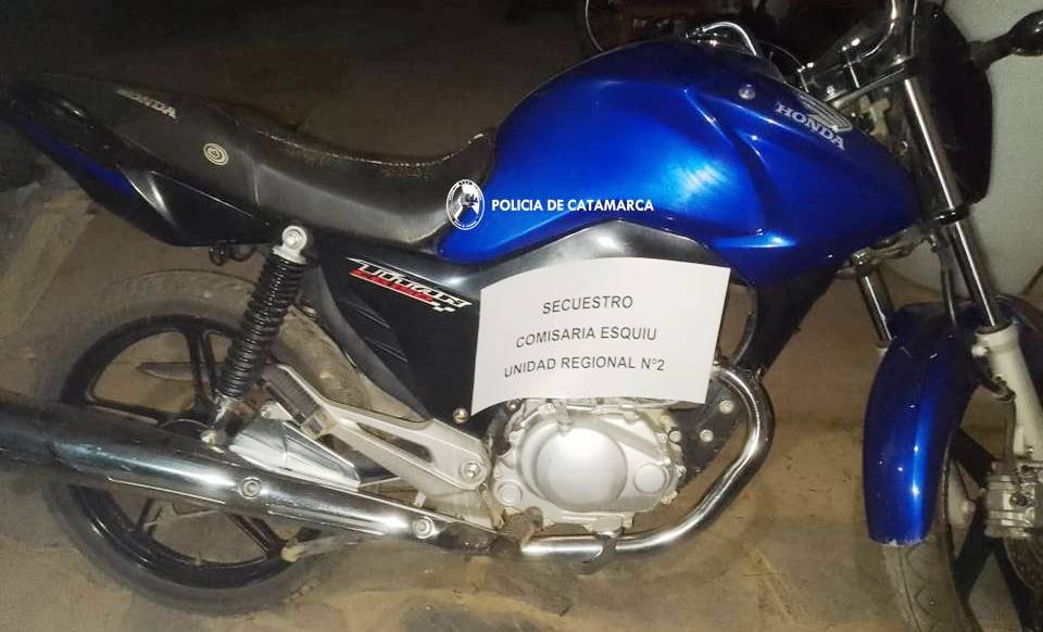 En La Paz arrestaron a un joven y recuperaron una moto sustraída