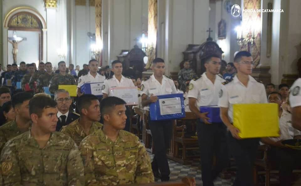 La Policía de la Provincia rindió homenaje a la Virgen del Valle