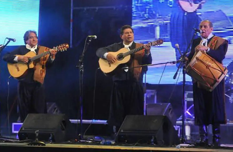 Los Manseros Santiagueños, clásicos del folklore, en Jesús María