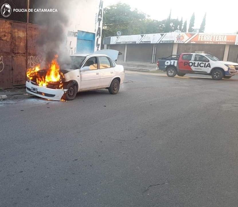 Valle Viejo: Sofocan el incendio de un automóvil