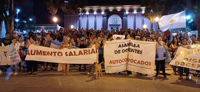 Docentes Autoconvocados de Catamarca marcharon otra vez