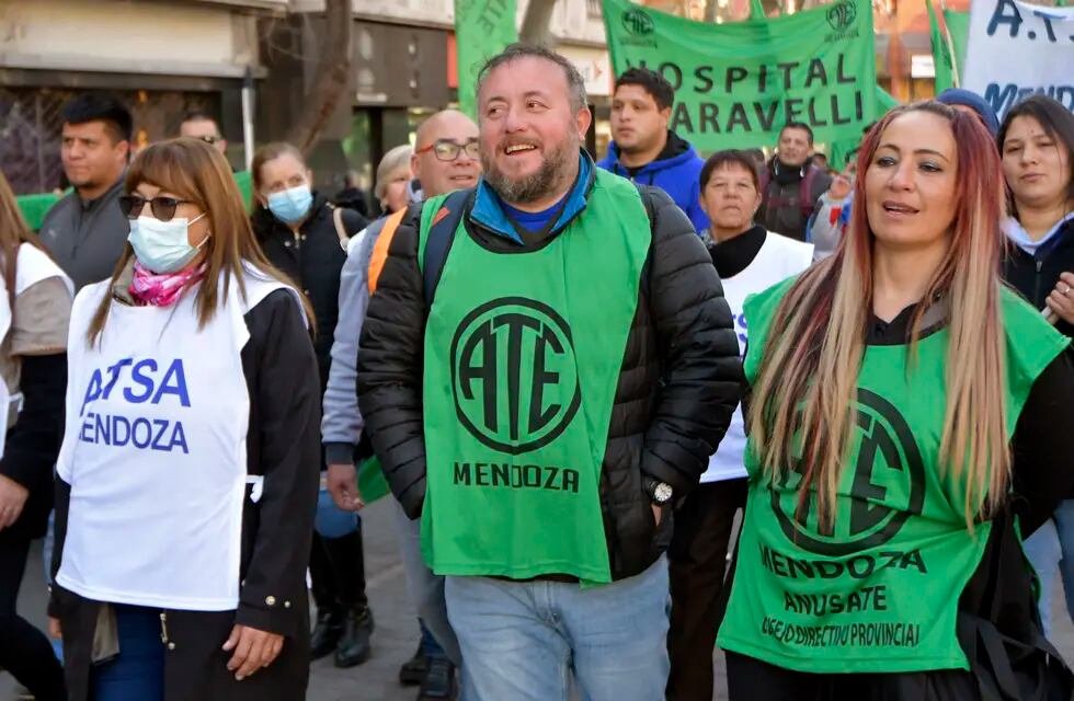 El Gobierno convocó a estatales para tratar paritarias este lunes 19