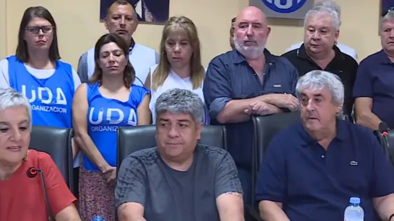 Gremios docentes que responden a la CGT harán un paro nacional el lunes en demanda de mejores salarios