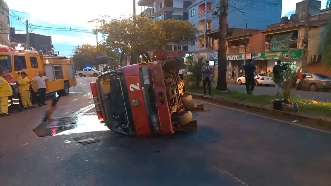 Tragedia en Misiones: paciente que era trasladada por bomberos murió tras choque