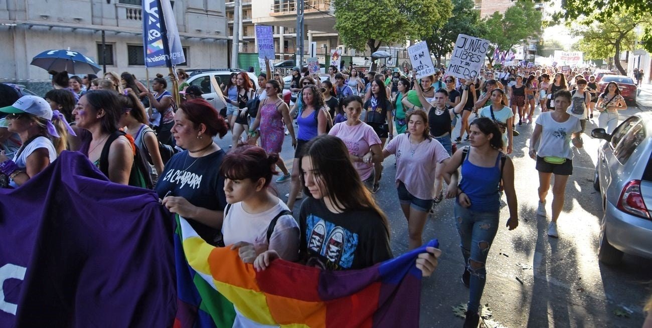 Miles de mujeres salieron a la calle por el Día Internacional de la Mujer