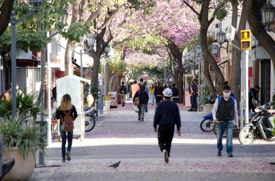 Catamarca: comerciantes capitalinos analizan atender en horario corrido