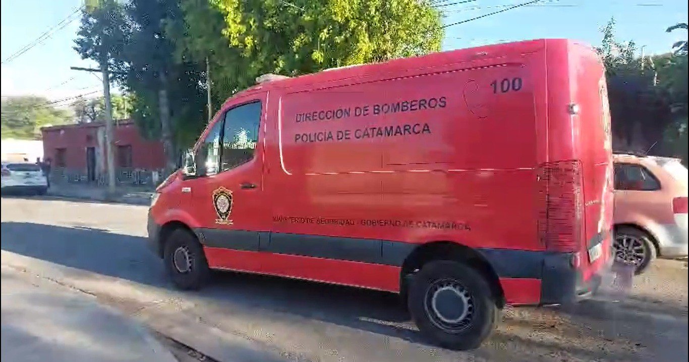 Se sintió mal, llamó al SAME que nunca llegó, y murió en la vereda de su casa