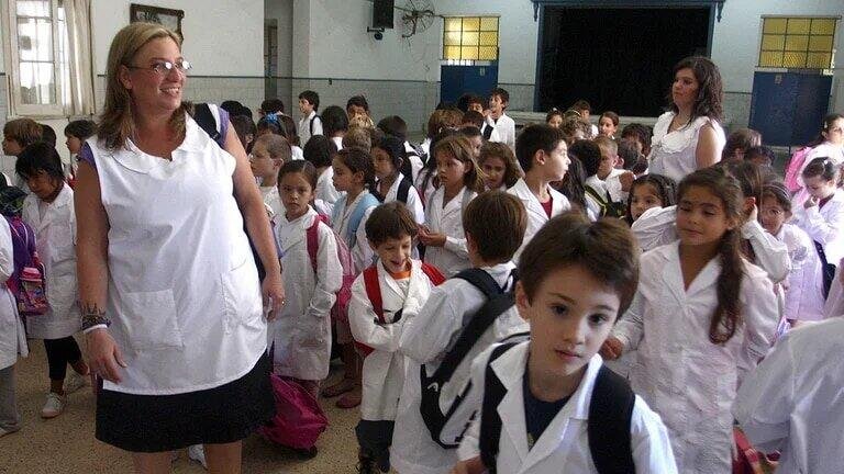 El Gobierno nacional lanzó los “Vouchers Educativos” para cubrir las cuotas de colegios privados con un tope de $27.198 por niño