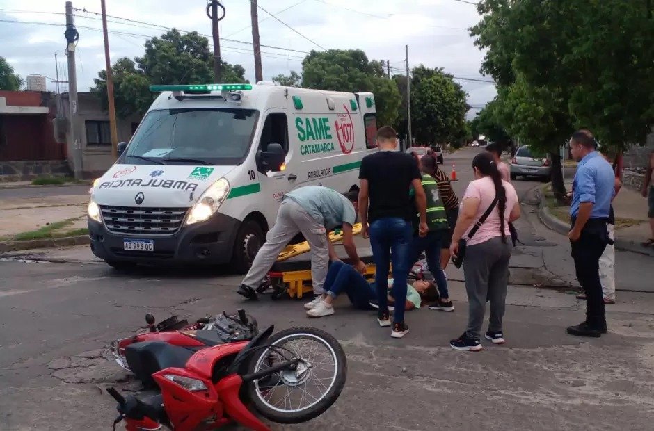 Automovilista chocó y se dio a la fuga dejando a la víctima tirada