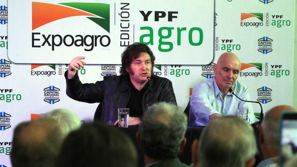 Javier Milei dijo que “En Olivos se almorzaba y cenaba con champagne Cristal todos los días”, y luego se retractó