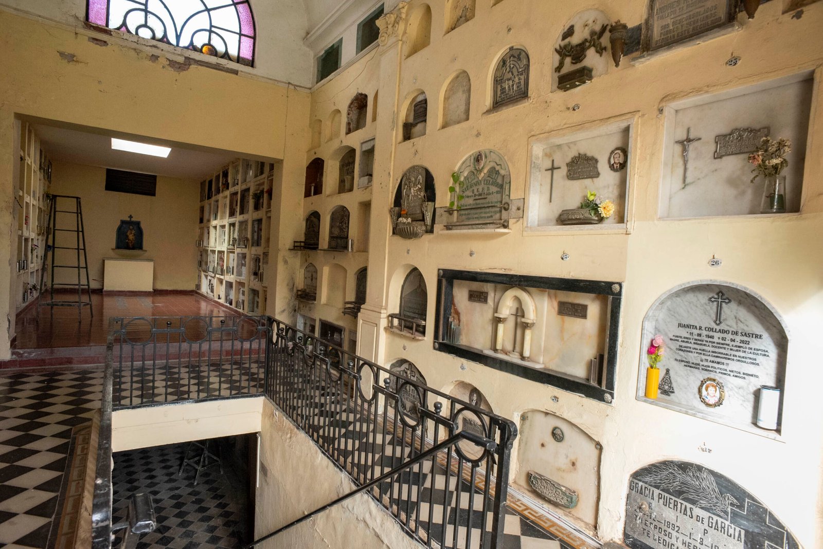 Descubriendo la Historia Entre Mausoleos: Visita Guiada al Cementerio Municipal Fray Mamerto Esquiú