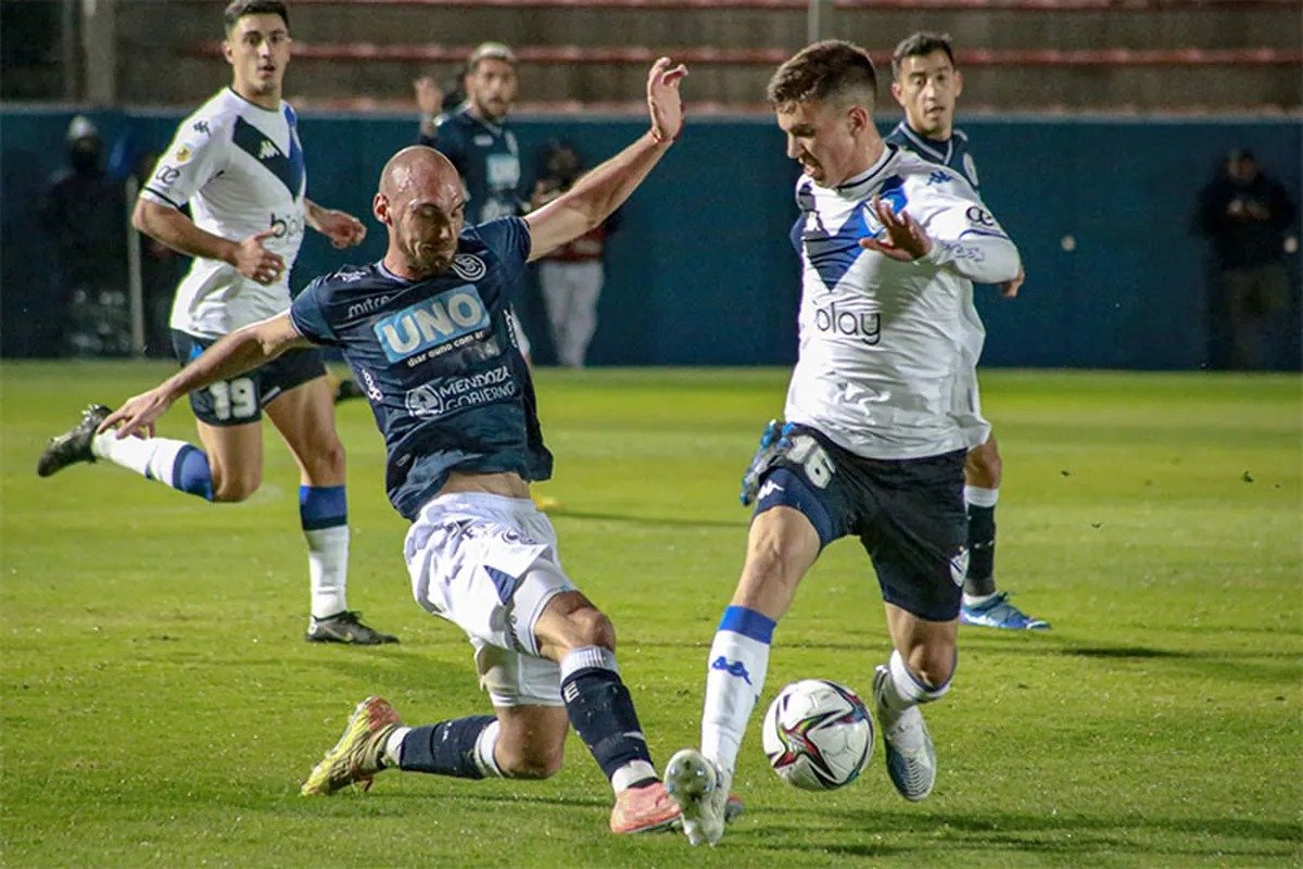 Vélez ganó y pasó a los cuartos de final de la Copa de la Liga