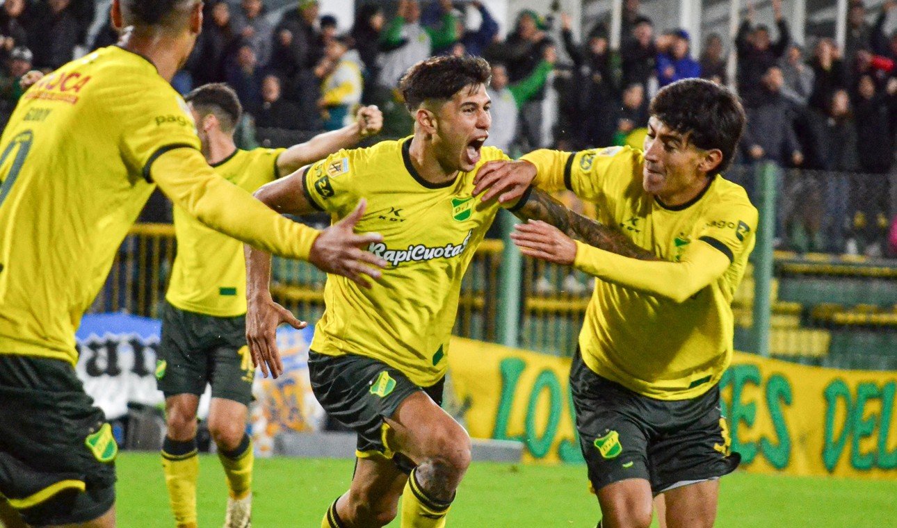 Defensa y Justicia sufrió, le ganó a Newell’s y se metió en cuartos