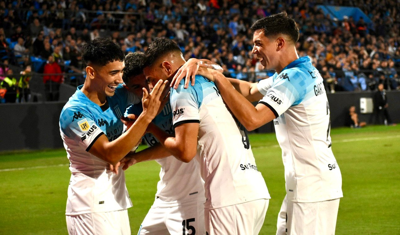 Racing goleó, pero se quedó afuera de los cuartos de final de la Copa de la Liga