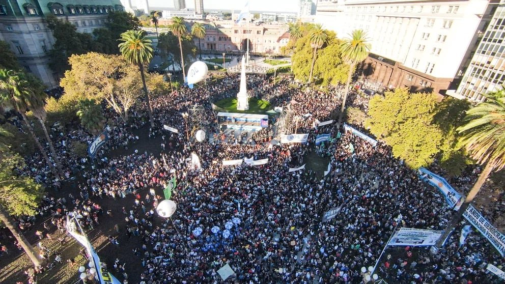 Impactante Marcha Federal Universitaria en Plaza de Mayo