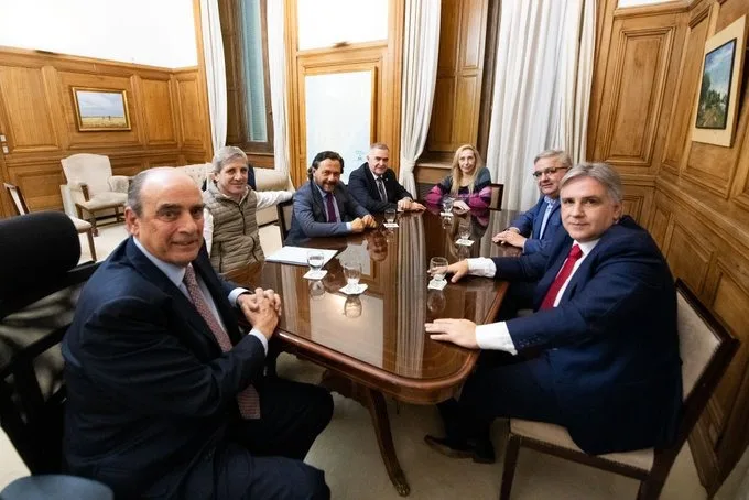 Pacto de Mayo: Jaldo se reunió con Francos, Karina Milei, Caputo, Jalil y otros gobernadores