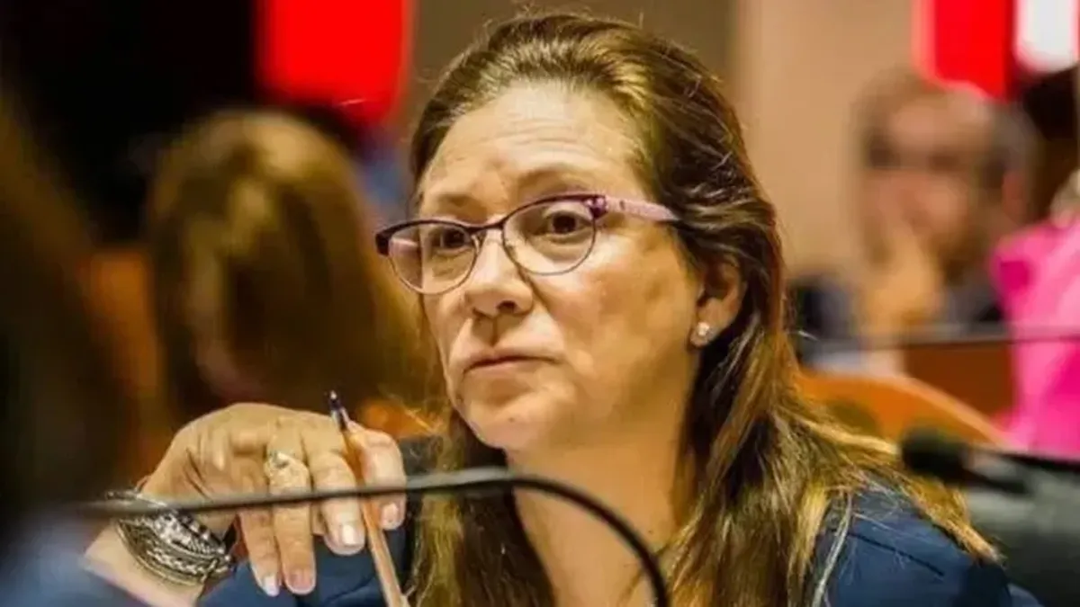 Juana Fernández critica el uso político del caso Loan y comete error al etiquetar a un cocinero