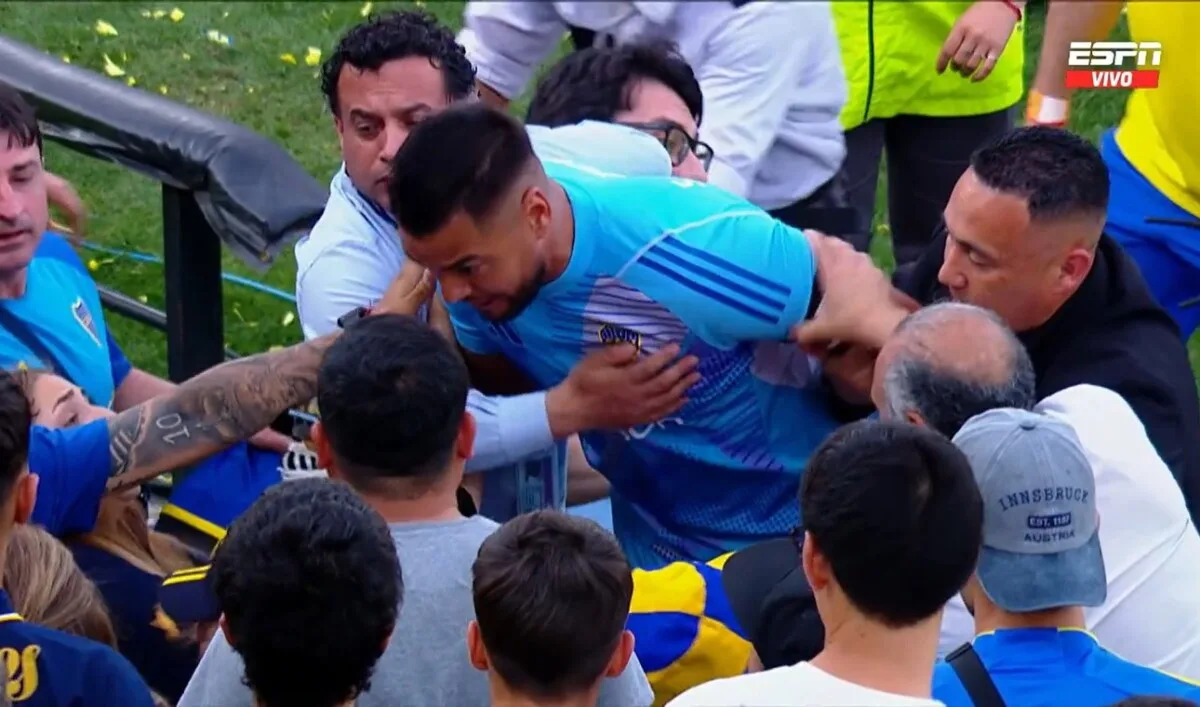 Boca Juniors sancionó a Sergio Romero tras el incidente con hinchas luego del Superclásico