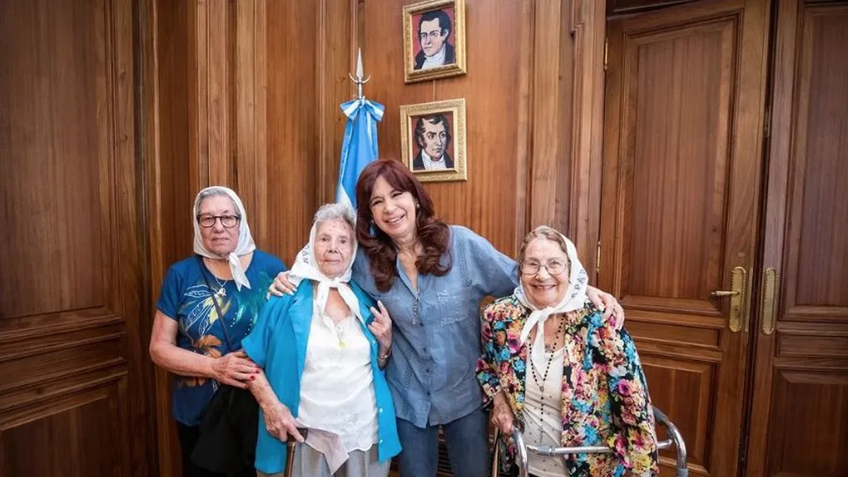 El gobierno de Javier Milei redirige fondos y busca nuevas formas de apoyo a las Abuelas de Plaza de Mayo