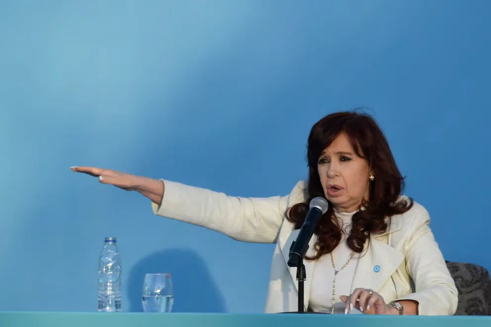 Cristina Kirchner apoya la lista de Ricardo Quintela en medio de tensiones internas del PJ