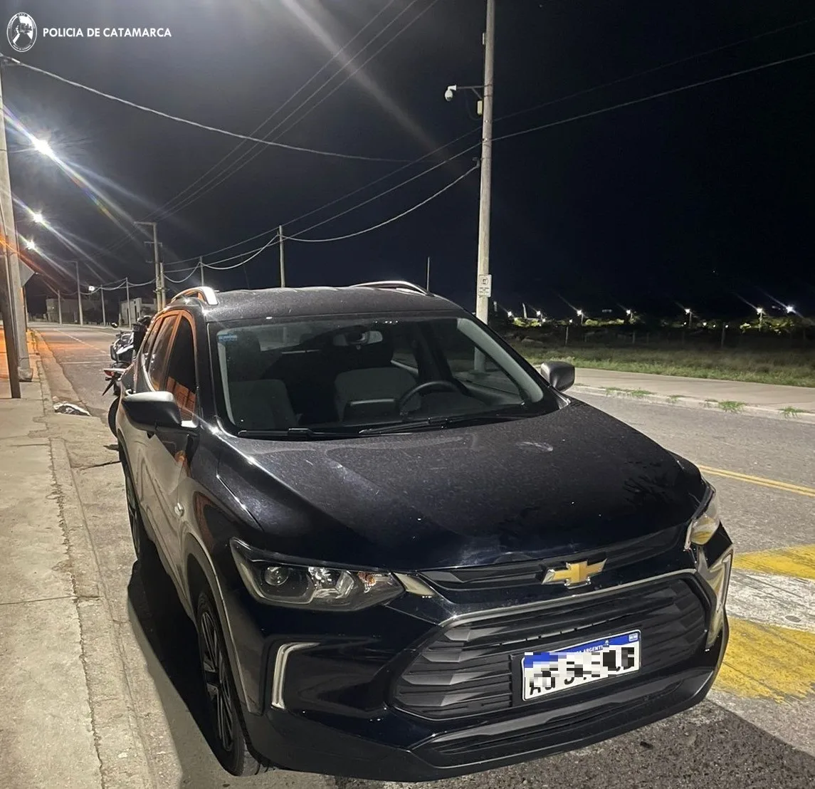 Una mujer fue aprehendida tras protagonizar un siniestro vial y agredir a un policía