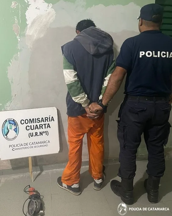 Secuestran un elemento de dudosa procedencia y aprehenden a un hombre