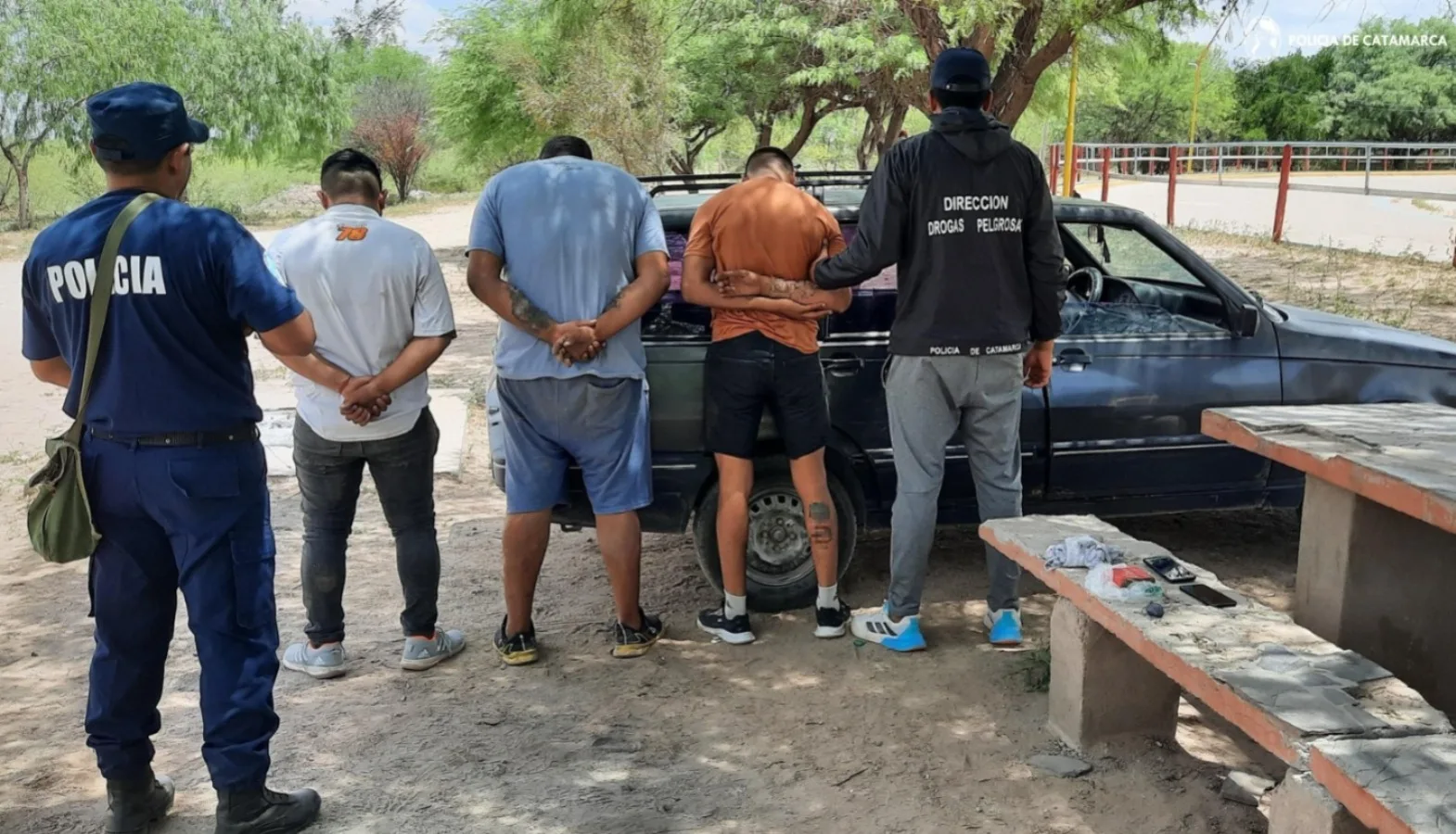 En Belén detienen a tres personas, secuestran droga y un automóvil