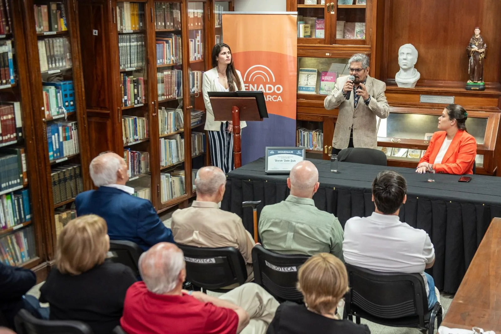 El Senado homenajeó al artista Ricardo Dalla Lasta