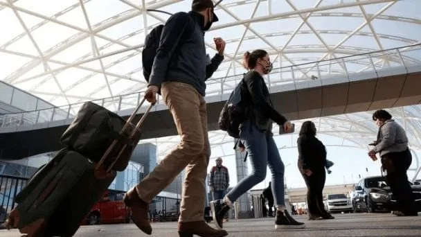 El ingreso de turistas cayó 30,3% interanual en octubre