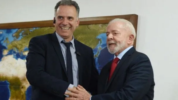 Lula recibe a mandatario electo de Uruguay Yamandú Orsi