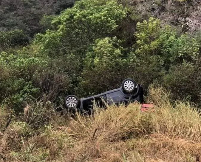 Grave accidente en la Cuesta del Portezuelo: un automóvil cae 200 metros por un precipicio