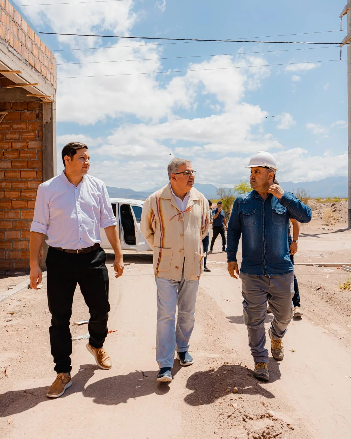 Raúl Jalil anuncia la próxima inauguración de la Casa Activa en Tinogasta