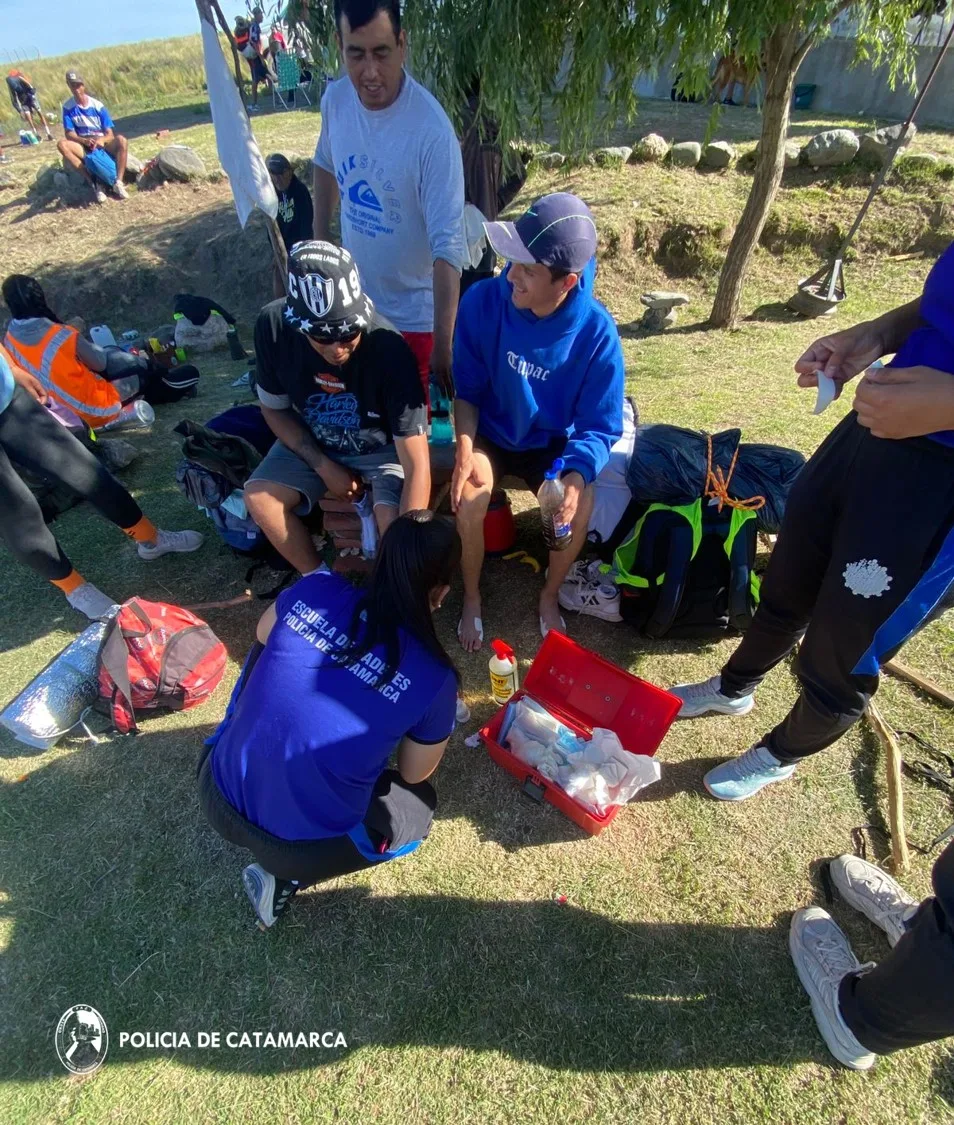 Muestra de solidaridad de alumnos Cadetes con los Peregrinos de María