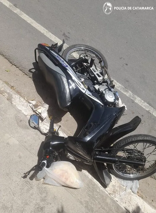 En Fray Mamerto Esquiú una moto y un auto colisionaron