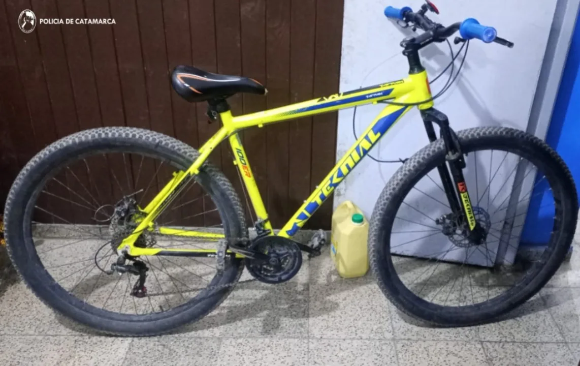 Policías secuestran una bici de dudosa procedencia